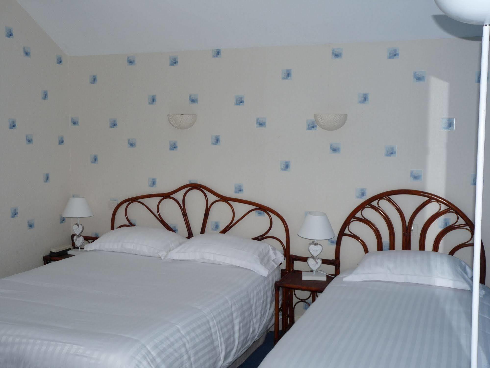Hotel Ariane Joué-lés-Tours Zewnętrze zdjęcie
